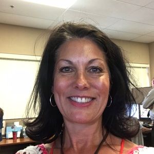 Meet your Posher, Monique